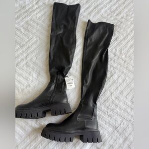 NWT Zara Chunky Over the Knee Boot in Black - Size 7.5